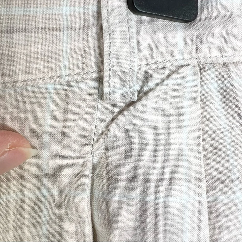 Vintage 80s 90s IZOD 100% cotton beige tan plaid pleated long Bermuda shorts 10
